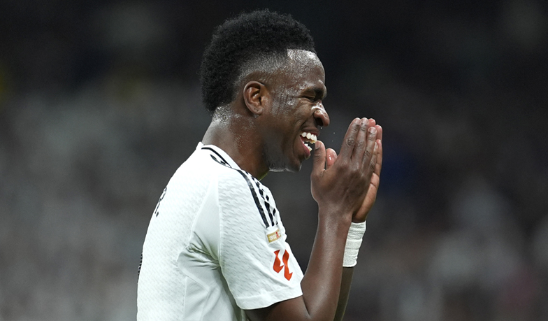 Foto: Kontekst viralowego nagłówka „Vinícius rozmawia z PSG”