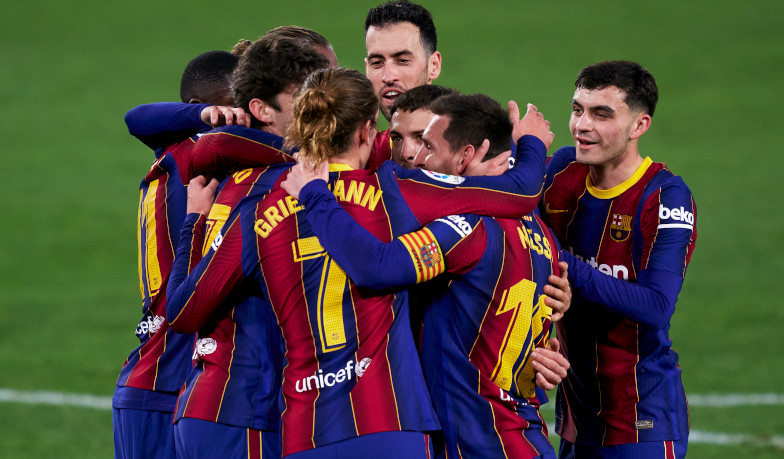 Foto: 22. kolejka: Barcelona wygrywa i zrównuje się z Realem
