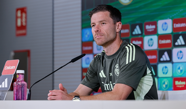 Foto: Xabi Alonso: Jude jest znakomitym piłkarzem i jest nam potrzebny