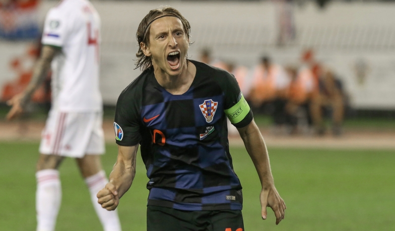 Foto: Spokojna wygrana Chorwacji z Węgrami, gol Modricia [VIDEO]