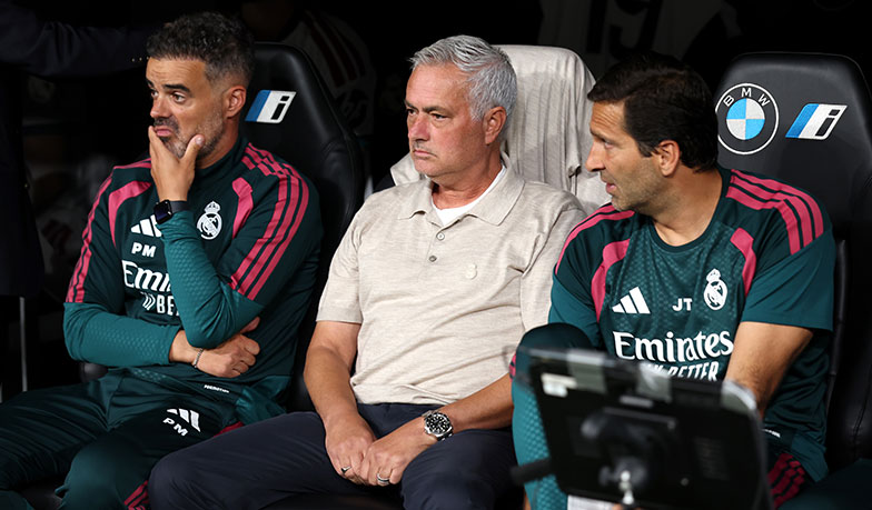 Bernabéu przywitało Mourinho potężną owacją