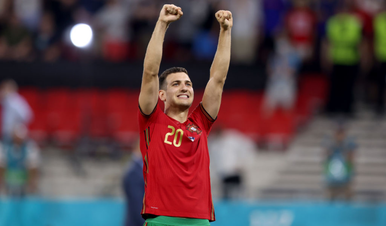Foto: Dalot na oku Ancelottiego