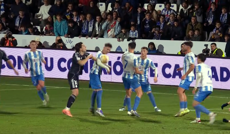 Foto: Duże kontrowersje po decyzjach w obu polach karnych