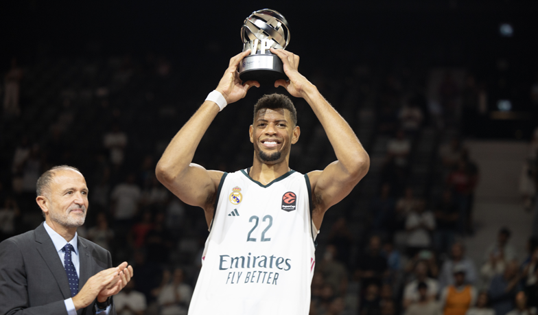 Edy Tavares MVP Superpucharu Euroligi