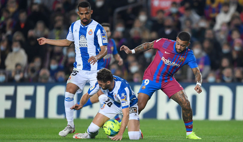 Foto: 14. kolejka: Barcelona triumfuje w derbach