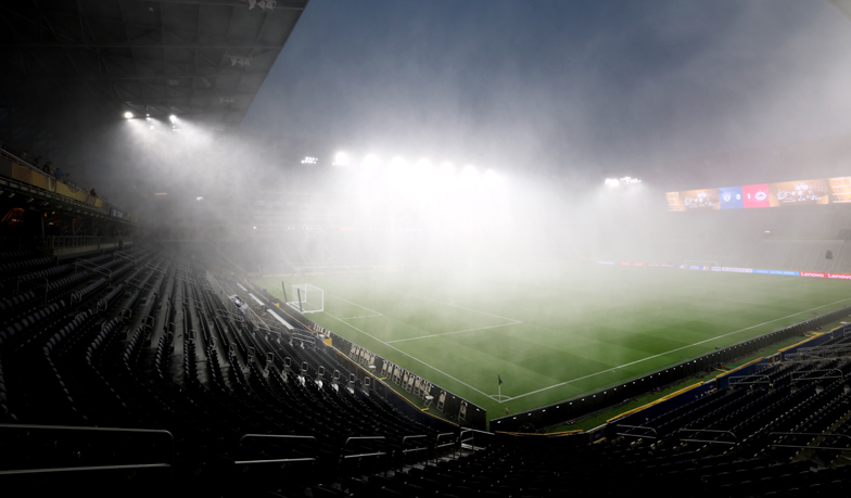 Foto: Salzburg liderem grupy Realu po meczu ze 100-minutową przerwą [VIDEO]