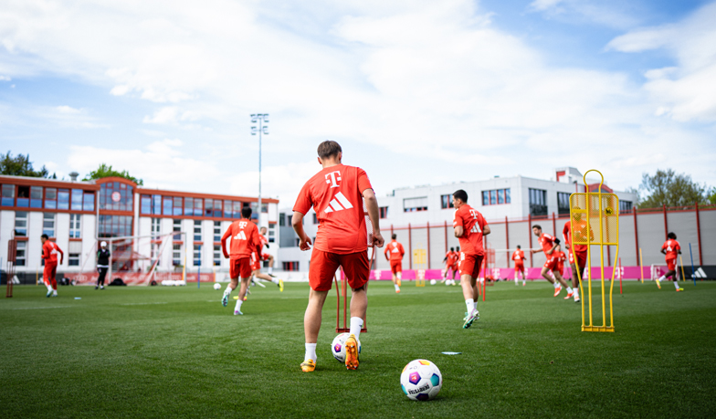 Foto: De Ligt nie wyszedł na ostatni trening Bayernu