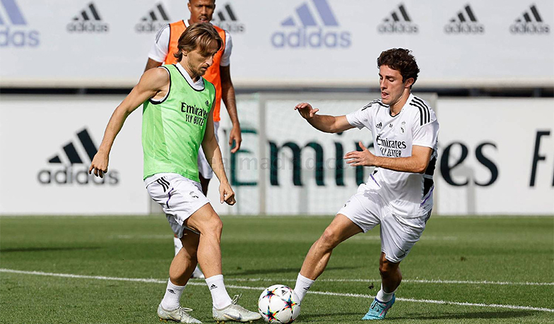 Foto: Modrić, Ceballos i Mariano trenowali z drużyną
