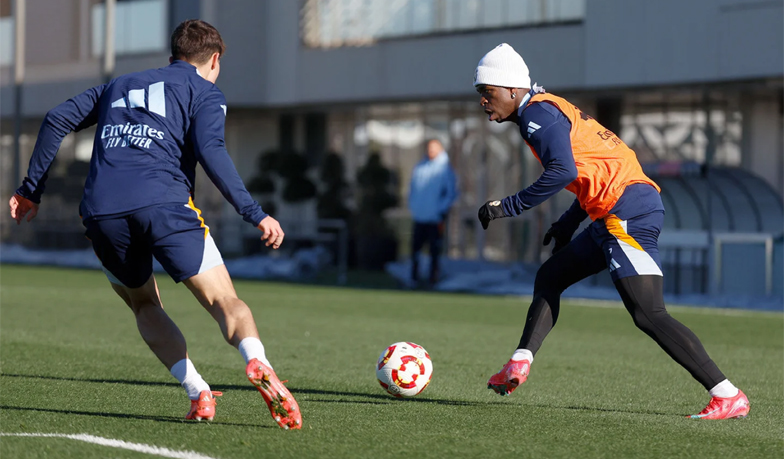 Foto: Camavinga, Valverde, Bellingham i Mbappé pracowali z grupą