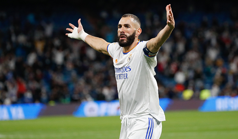 Foto: Benzema piłkarzem na Pięć Gwiazdek za wrzesień