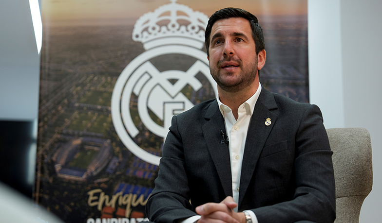 Enrique Riquelme dogadał się z Fernando Hierro, który miałby odpowiadać za akademię