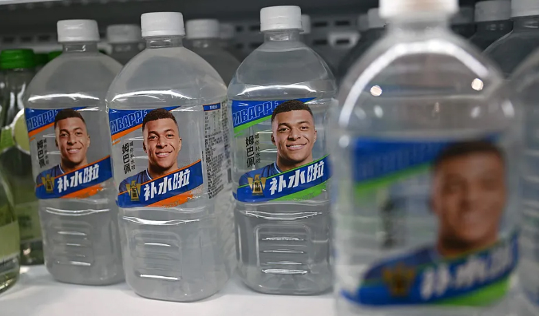 Chińskie firmy kończą współpracę z Mbappé po wypowiedzi o… „jakimś dyktatorze”