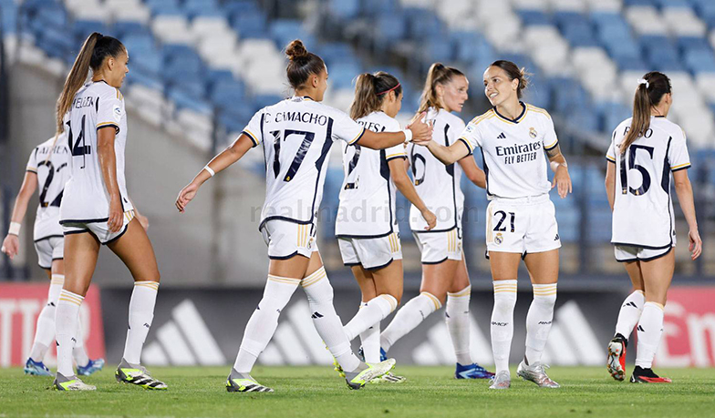 Foto: Manita na inaugurację sezonu na Di Stéfano