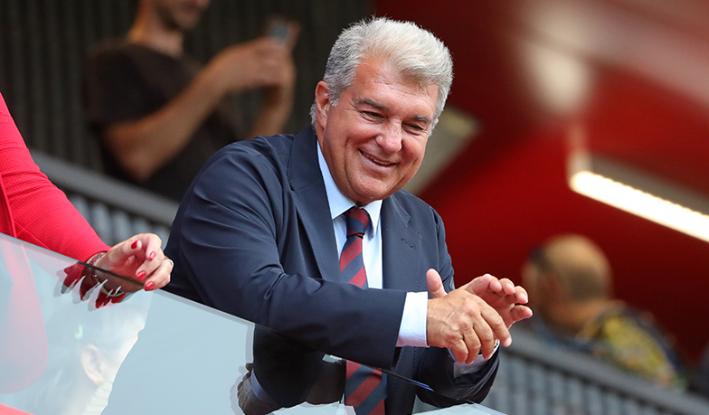 Foto: Narasta oburzenie w hiszpańskim futbolu w sprawie Olmo i zachowań Laporty