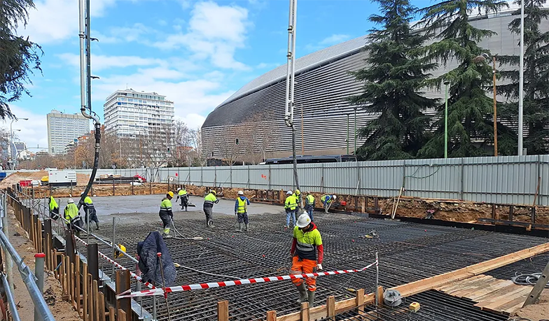 Foto: 7 000 ton stali pod Bernabéu – prace nad potrojeniem przepustowości stacji metra wchodzą w kluczową fazę