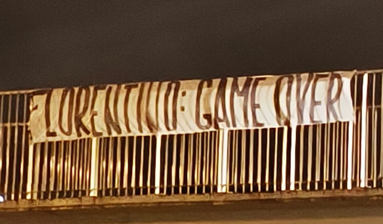 Foto: W Madrycie wywieszono serię transparentów atakujących Florentino Péreza