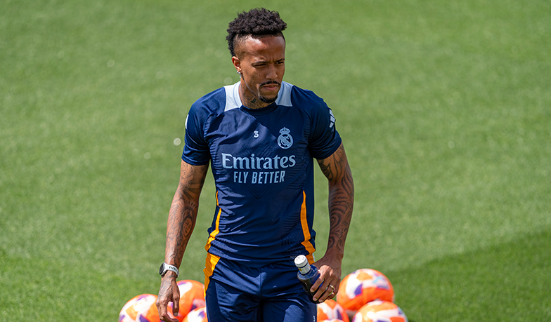 Foto: Militão – ciche wzmocnienie dla Xabiego Alonso