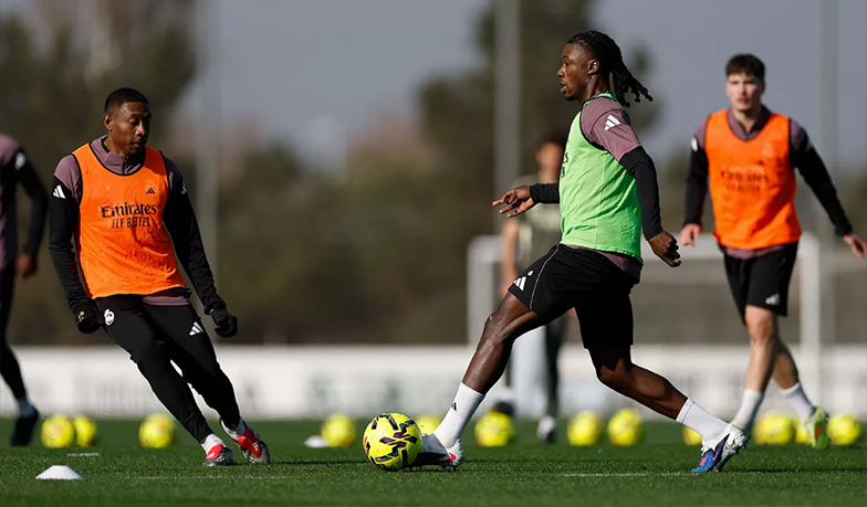 Foto: Alaba, Mendy i Camavinga przez część zajęć trenowali z zespołem