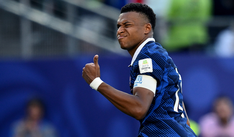 1/8 finału MŚ: Francja gra dalej po golu Mbappé z karnego [SKRÓT]