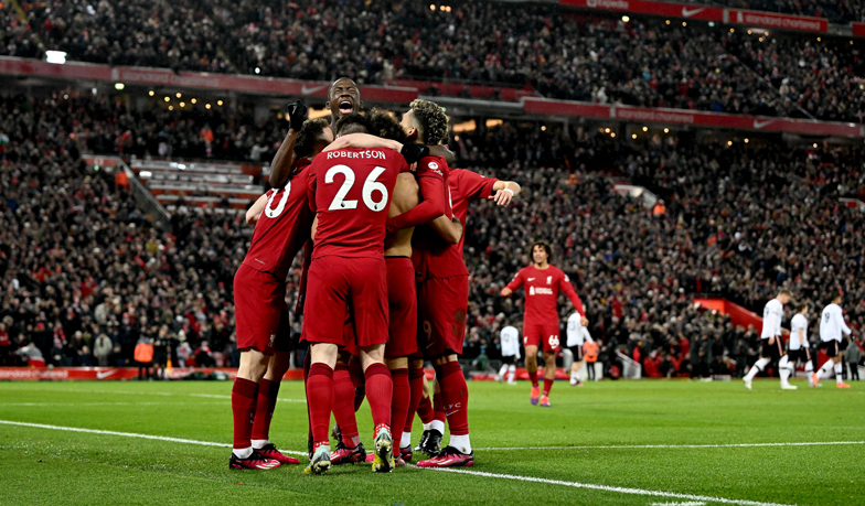 Foto: Liverpool rozstrzelał Manchester United