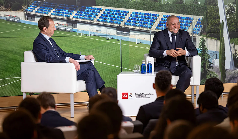 Foto: Roberto Carlos: Real Madryt to wzór dla wszystkich innych klubów
