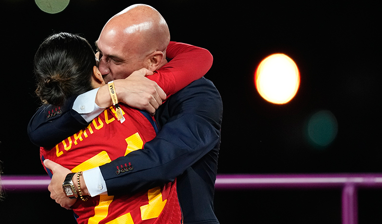 Foto: FIFA wszczyna postępowania dyscyplinarne przeciwko Rubialesowi