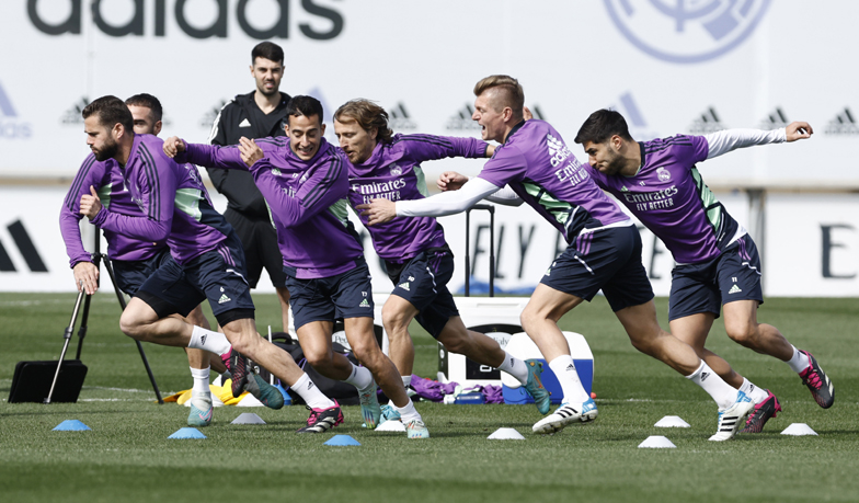 Foto: Czy Benzema i Vinícius trenują z grupą? [VIDEO]