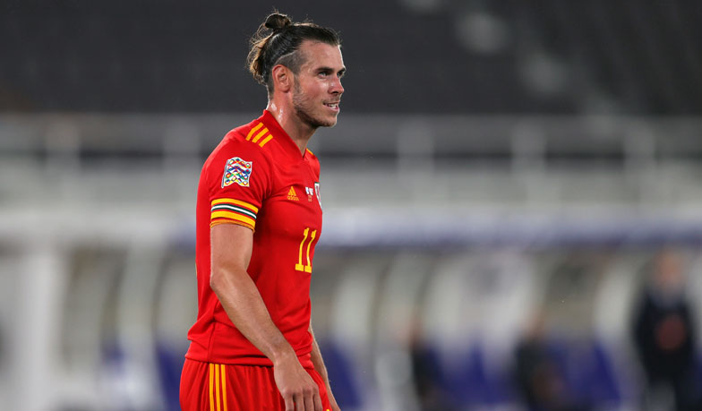 Foto: Bezbarwne 45 minut Bale'a w Finlandii