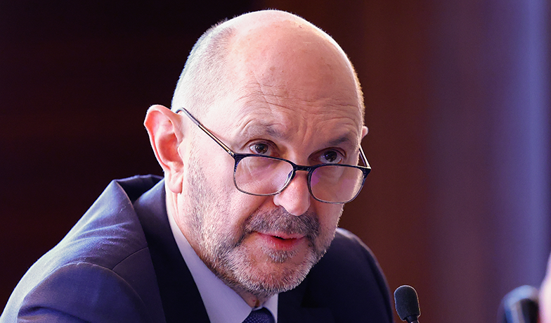 Foto: Oficjalnie: Rafael Louzán nowym prezesem Hiszpańskiej Federacji Piłkarskiej