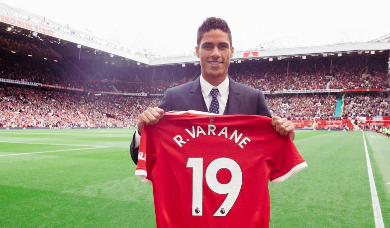 Foto: Oficjalnie: Raphaël Varane piłkarzem Manchesteru United