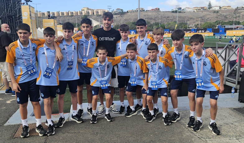 Foto: Asencio wspiera Real U-12 na turnieju FC Futures