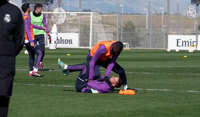 Foto: Pierwszy trening Realu przed Klasykiem [VIDEO]