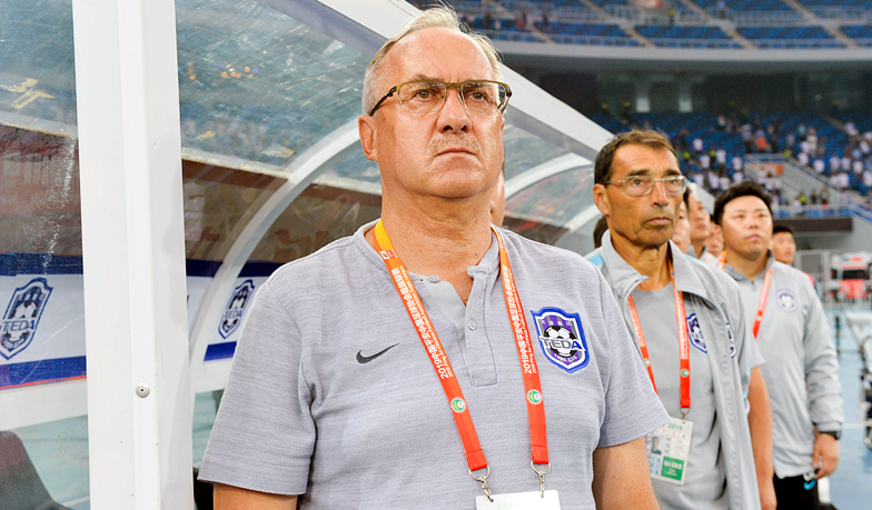 Foto: Uli Stielike: W moich czasach wypełnione Bernabéu robiło wrażenie na rywalach