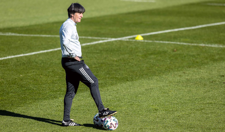 Foto: Löw tego lata nie przejmie żadnego klubu
