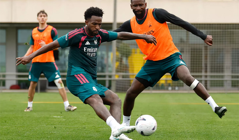 Vinícius, Endrick, Brahim, Dumfries i Konaté wrócili do pracy z grupą