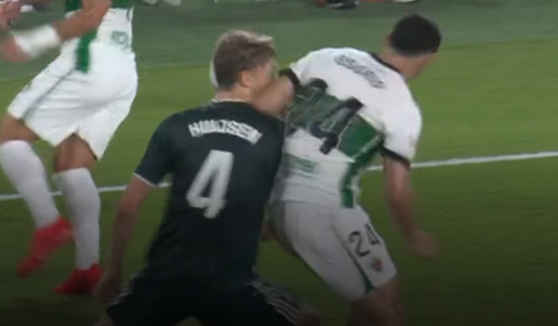 Real Madrid TV o sędziach w meczu z Elche: Jeśli nie było żółtych kartek, to jak miały pojawić się czerwone? [VIDEO]