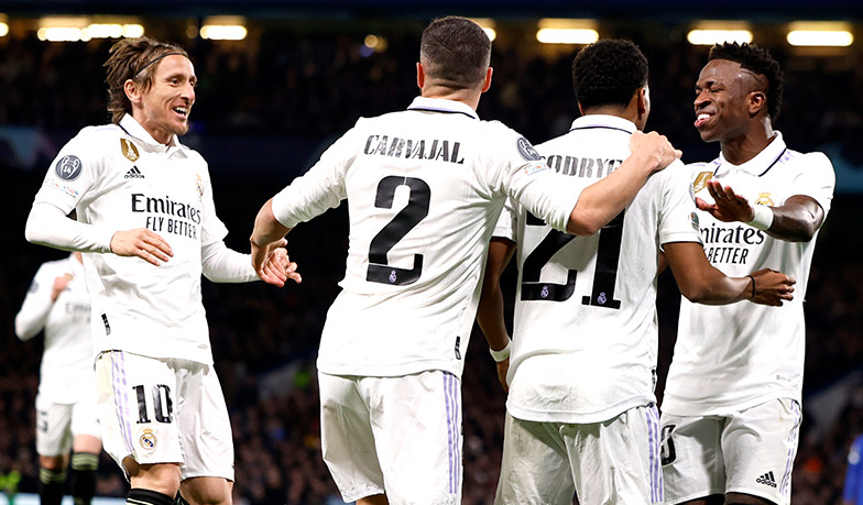 Foto: Ofensywni obrońcy – analiza meczu z Chelsea