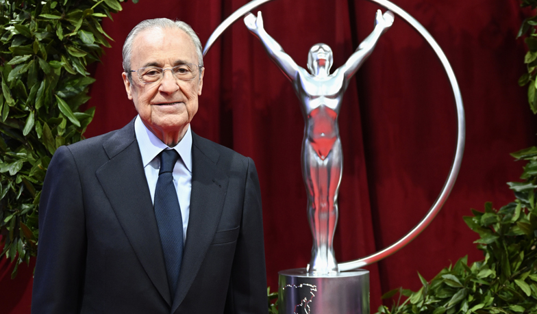Foto: Figo wkręca Florentino w pytanie o Ancelottiego, a prezes Realu… [VIDEO]
