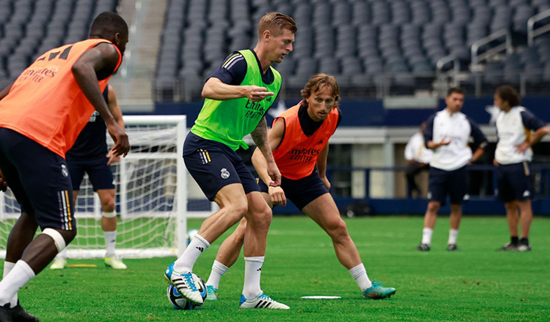 Foto: Pierwszy trening przed sparingiem z Juventusem