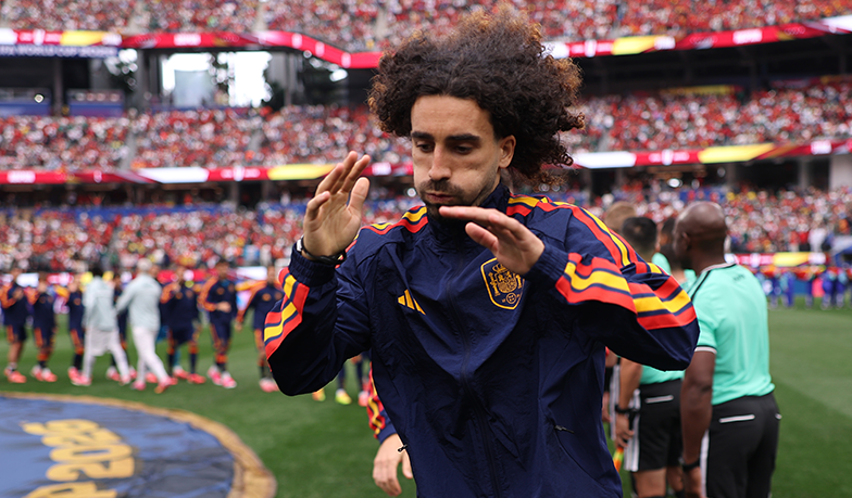 Cucurella zachwyca na mundialu