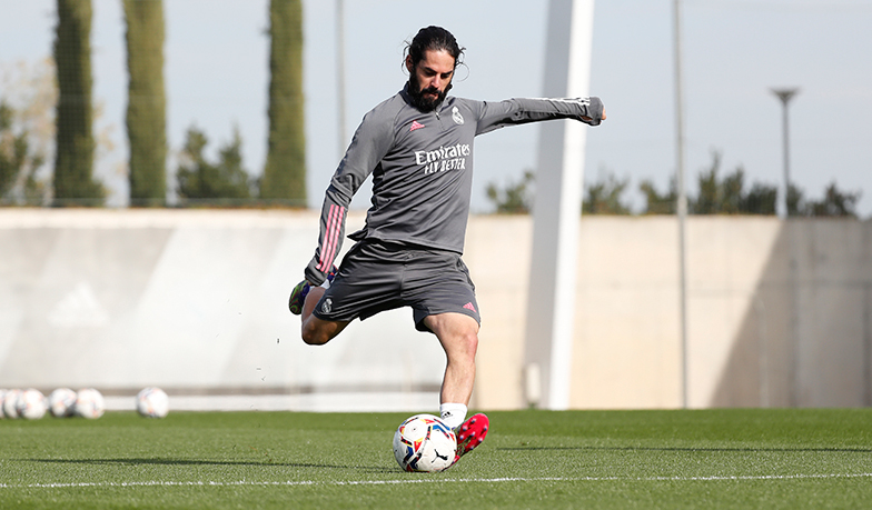 Foto: Isco ładuje baterie