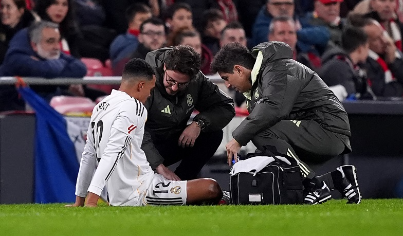 Foto: Media: Kontuzje Trenta i Camavingi „niepokojące”