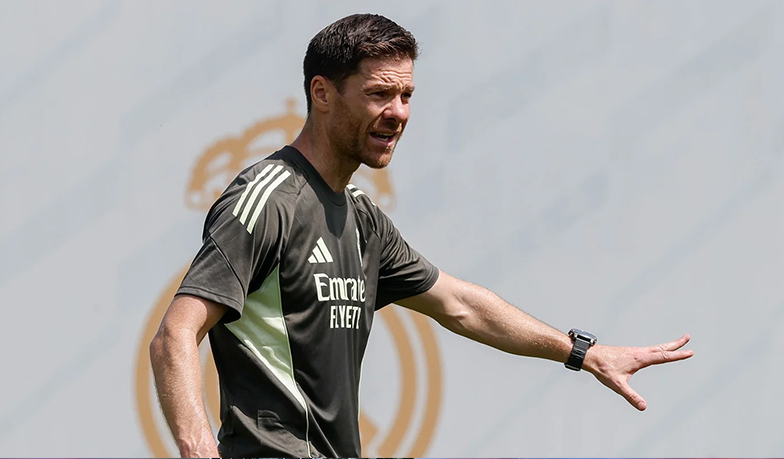 Foto: Pierwszy trening pod wodzą Xabiego Alonso
