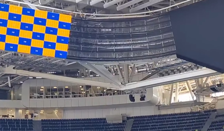 Foto: Ukończono montaż struktury telebimu 360 stopni na Bernabéu