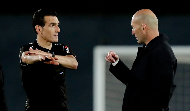 Foto: Zidane: Wyjaśnienia sędziego mnie nie przekonały