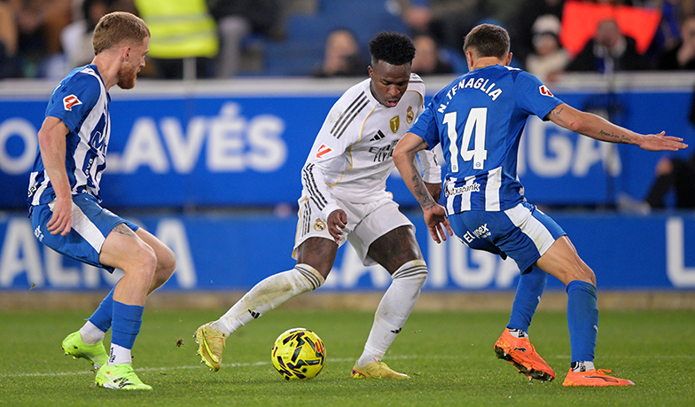 Foto: Iturralde González: Szef sędziów wysyła komunikat, żeby VAR wchodził coraz rzadziej