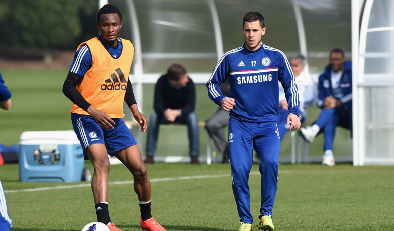 Foto: Obi Mikel: Hazard jest najbardziej leniwym piłkarzem, jakiego widziałem