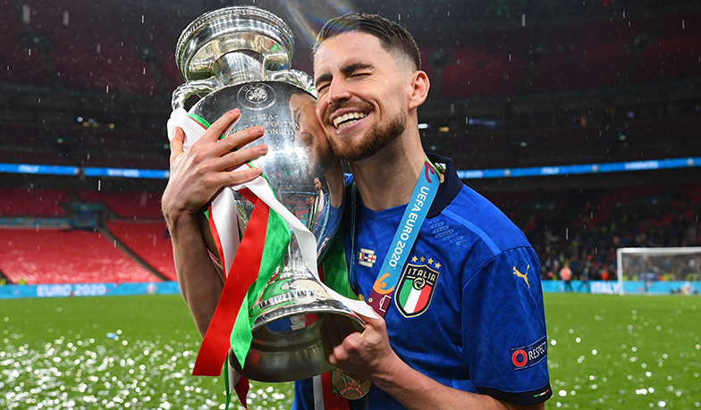 Foto: Jorginho Piłkarzem Roku UEFA