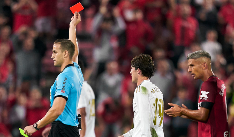 Foto: Czerwone Madryt i Barcelona
