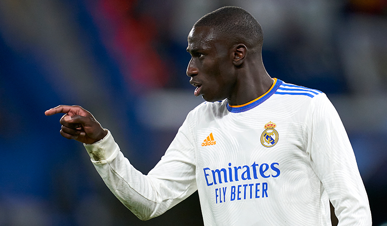 Foto: Mendy ma problemy z przywodzicielami